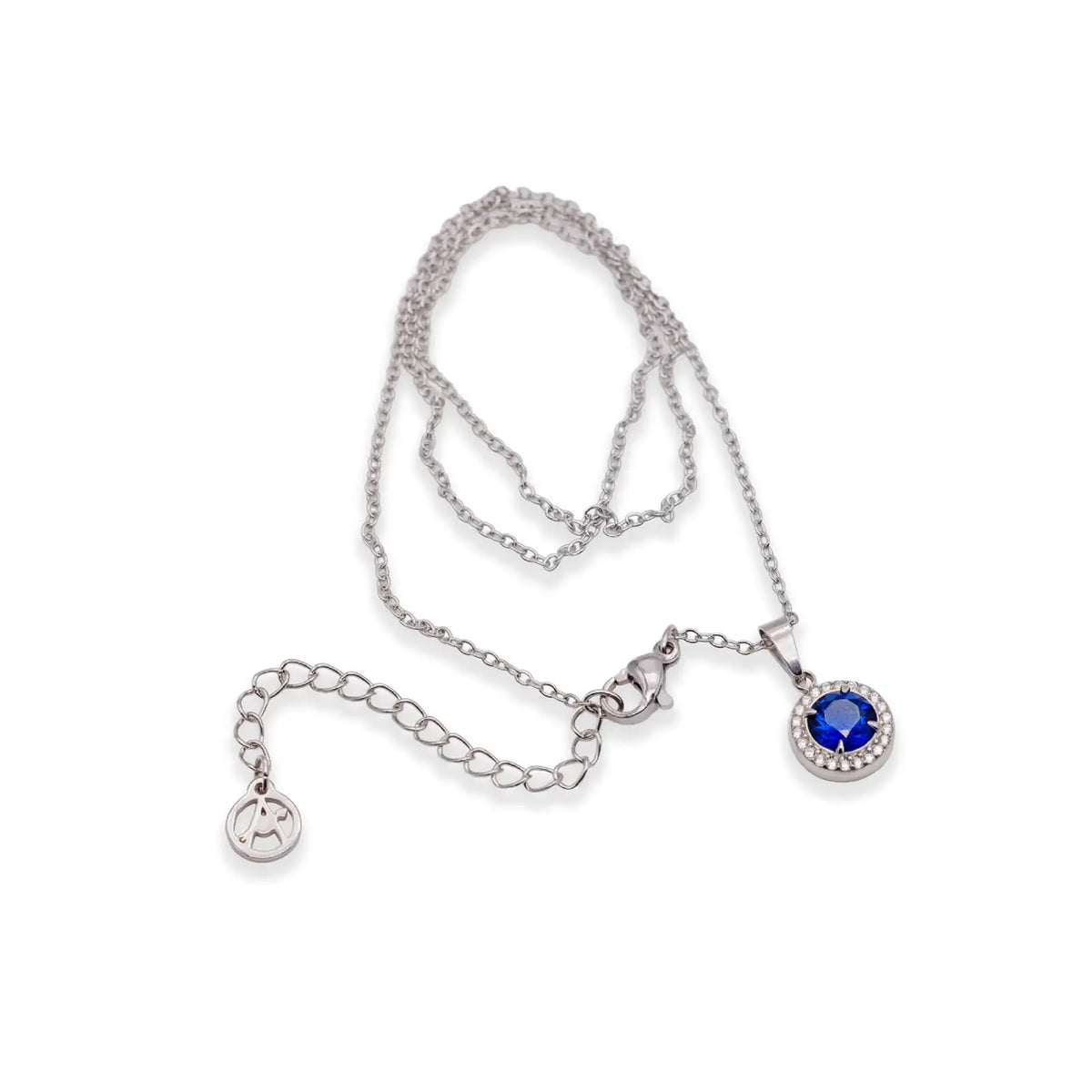 Silberfarbene Halskette mit blauem Zirkonia