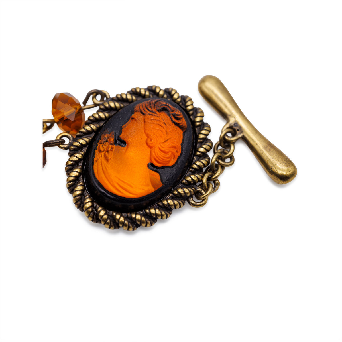 Goldfarbenes Armband mit Kameen und Münz-Medaillons