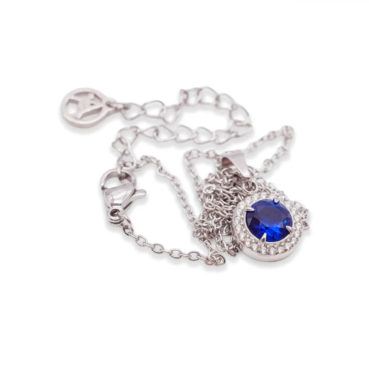 Silberfarbene Halskette mit blauem Zirkonia