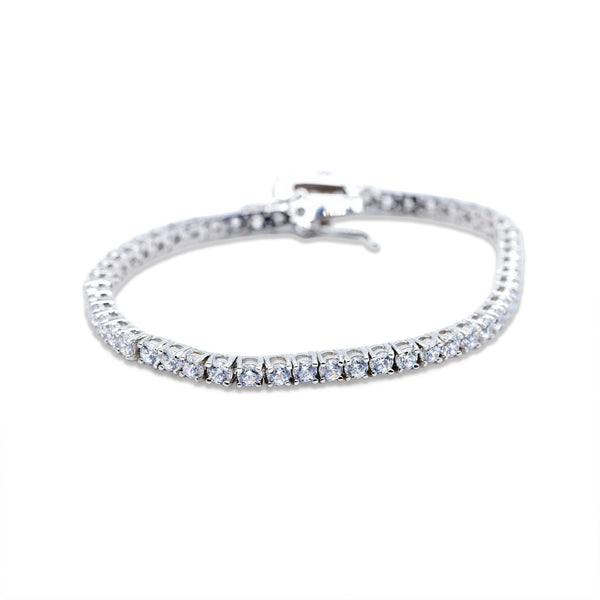 Silberfarbenes Tennis-Armband mit durchgehender Reihe klarer AAA-Zirkonia, von vorn